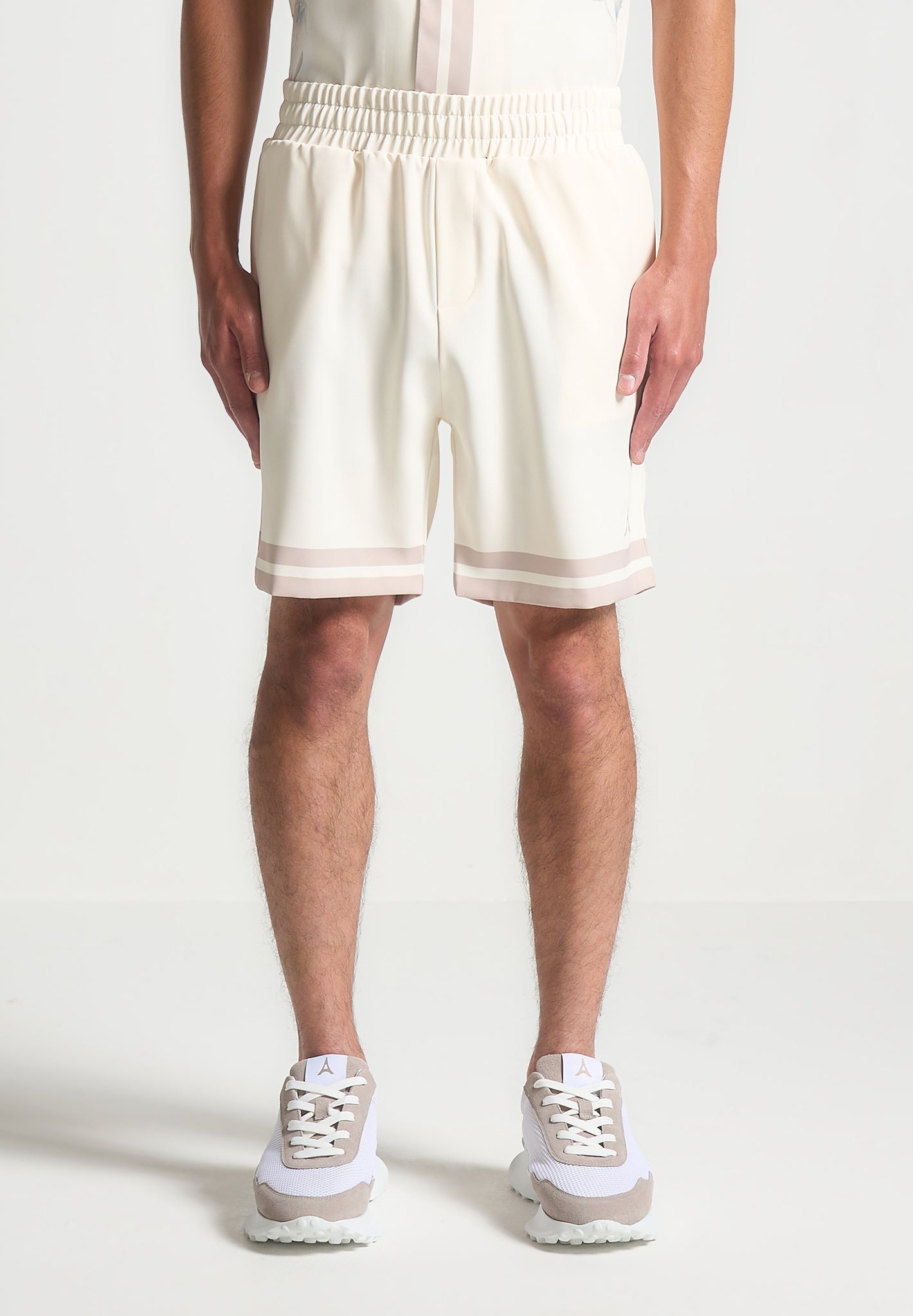 Floral Border Shorts with Elastic Waistband | Manière De Voir