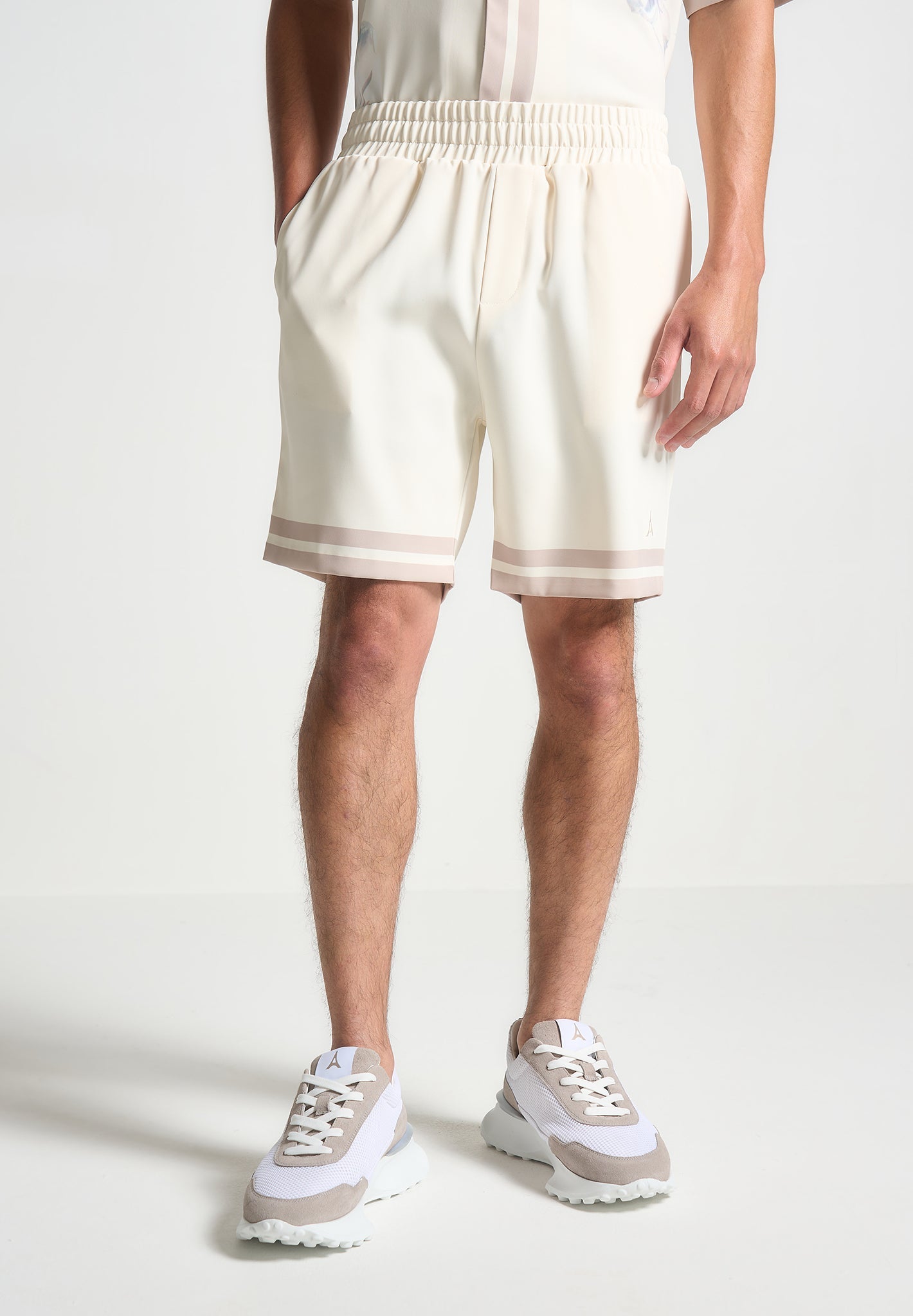 Floral Border Shorts with Elastic Waistband | Manière De Voir