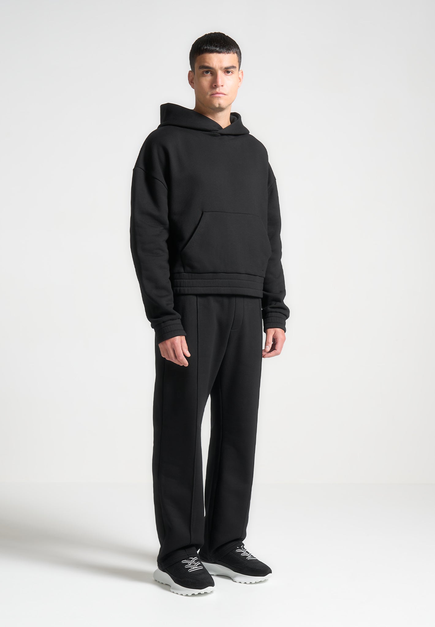 Heavyweight Cropped Hoodie with Kangaroo Pocket | Éternel Black