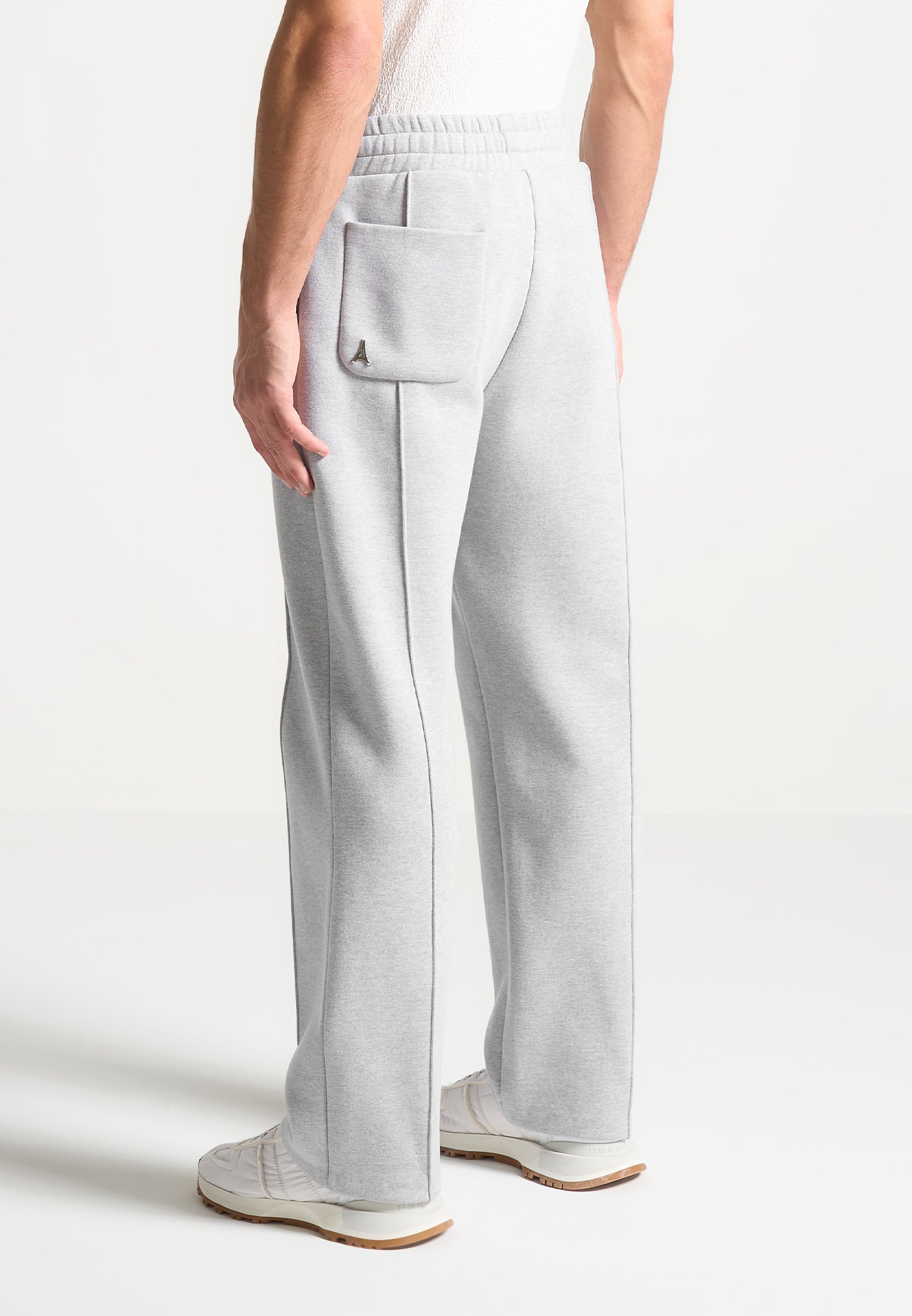 420GSM Pintuck Joggers for Men | Relaxed Fit & Straight Leg | Éternel