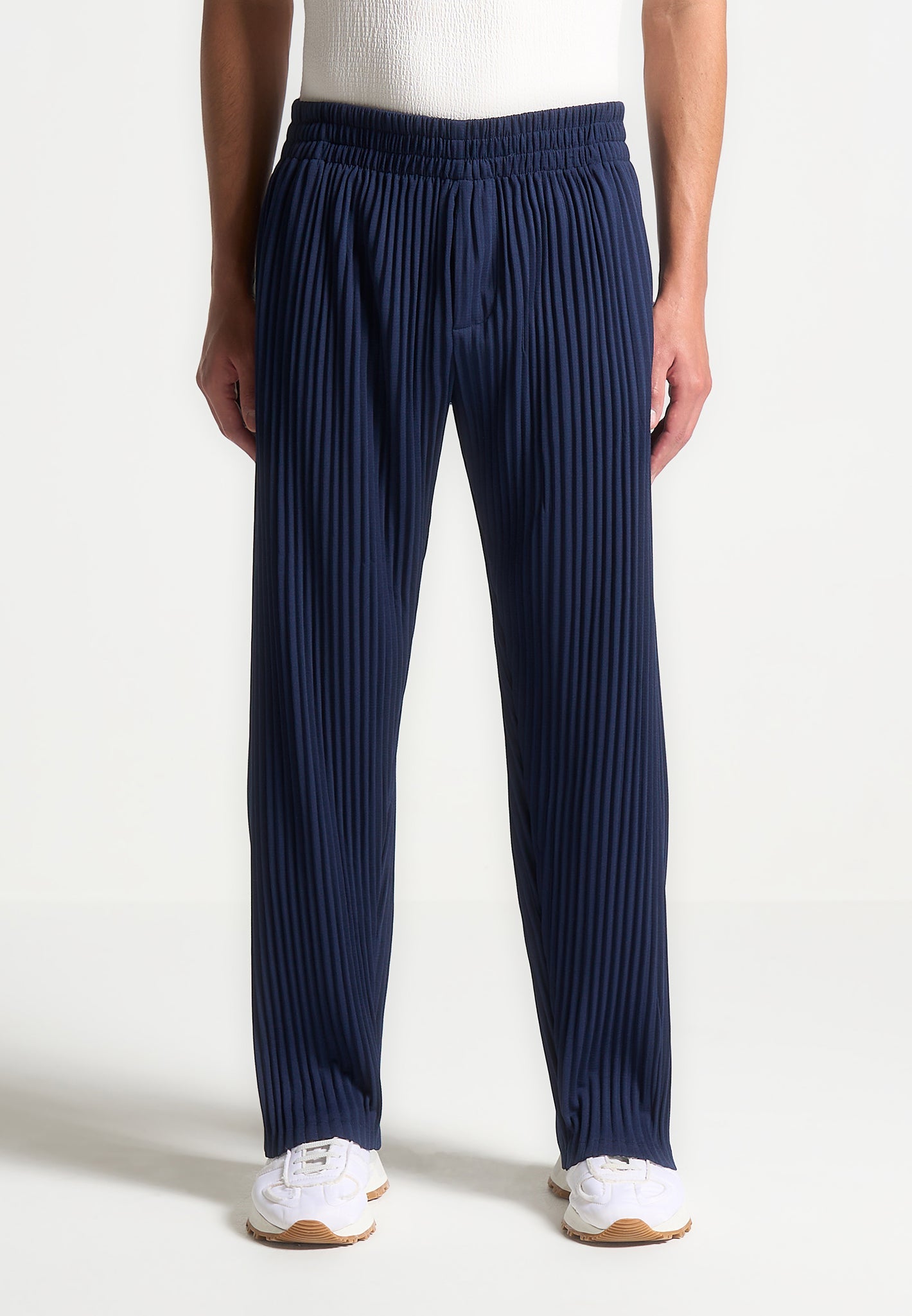 Breathable Navy Pleated Trousers with Elastic Waistband | Jonas