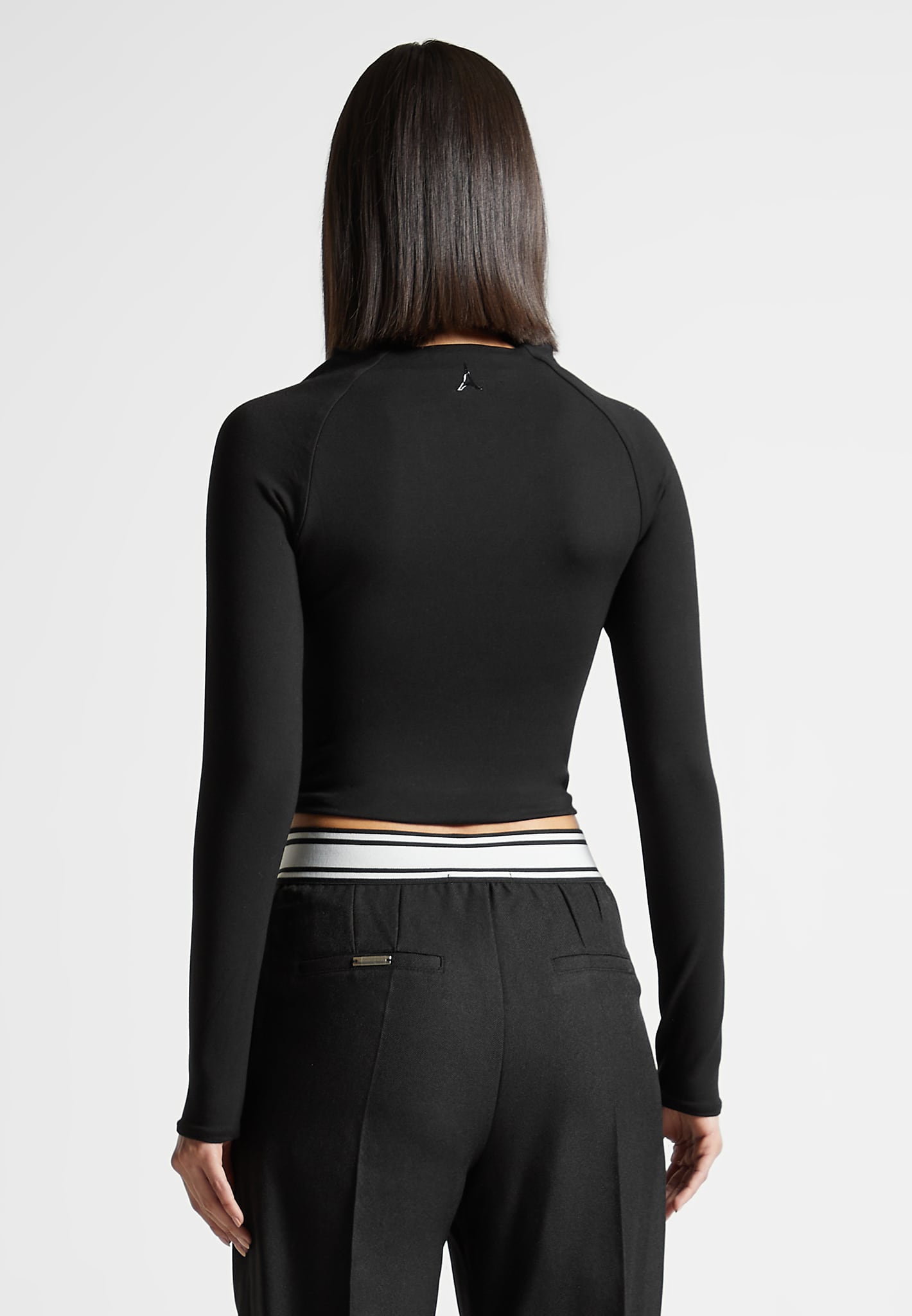 Long Sleeve Crop Top - Premium Fabric & Figure Flattering | Éternelle