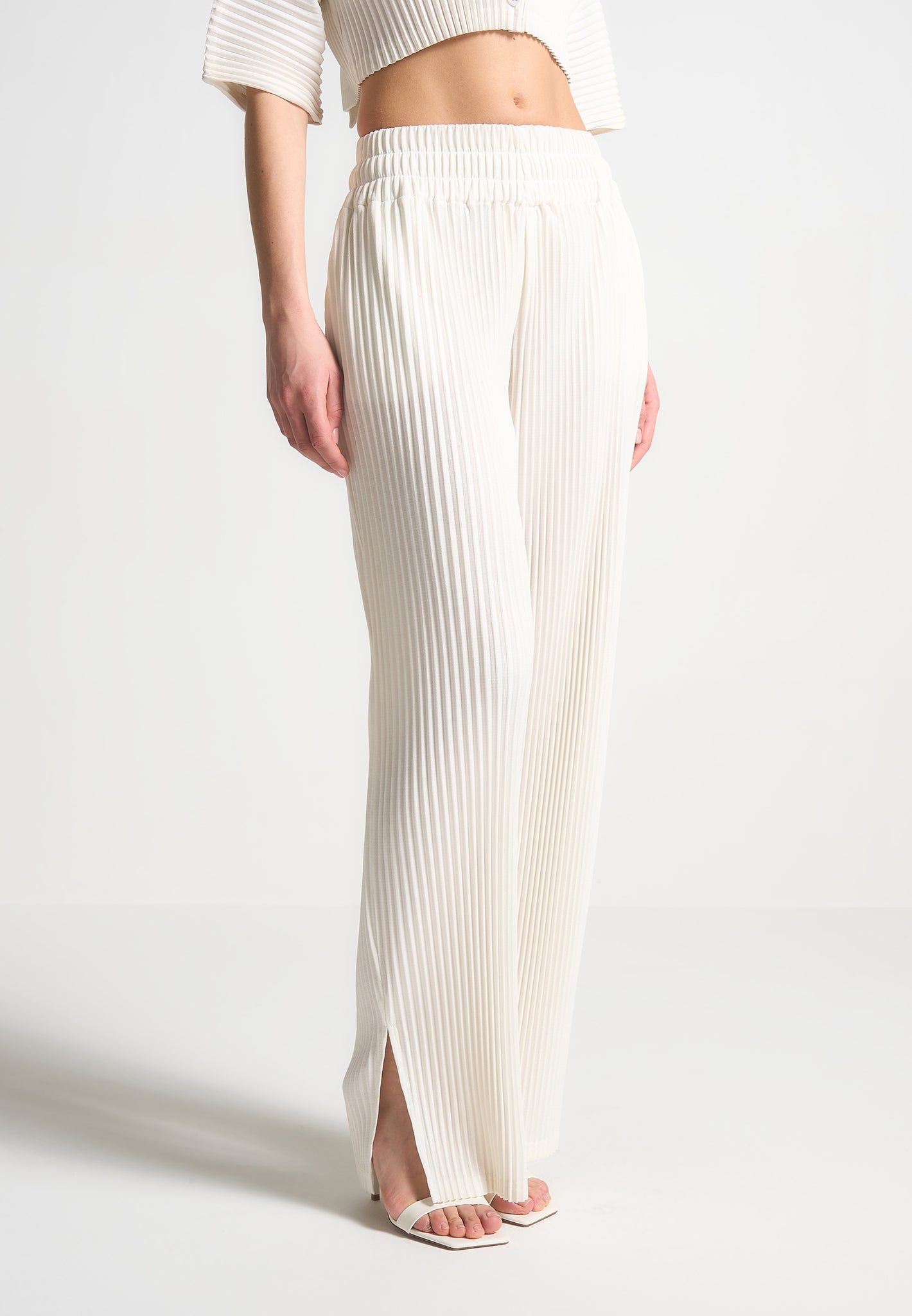 Wide Leg Pleated Trousers with Elastic Waistband | Lila Off White