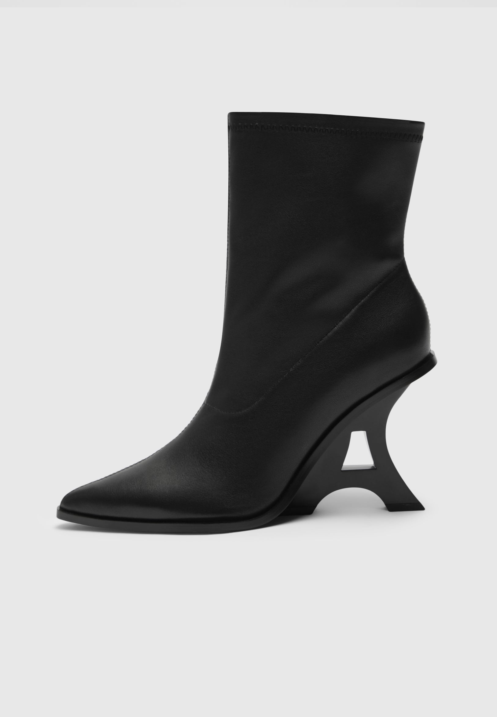 Pointed Heeled Leather Boots with Eiffel Heel | L'Eiffel Midnight