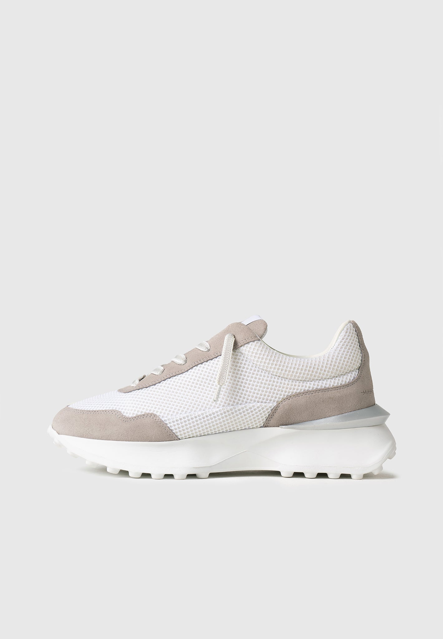 Breathable Mesh Running Shoes with Suede & Leather Details | L'Artiste