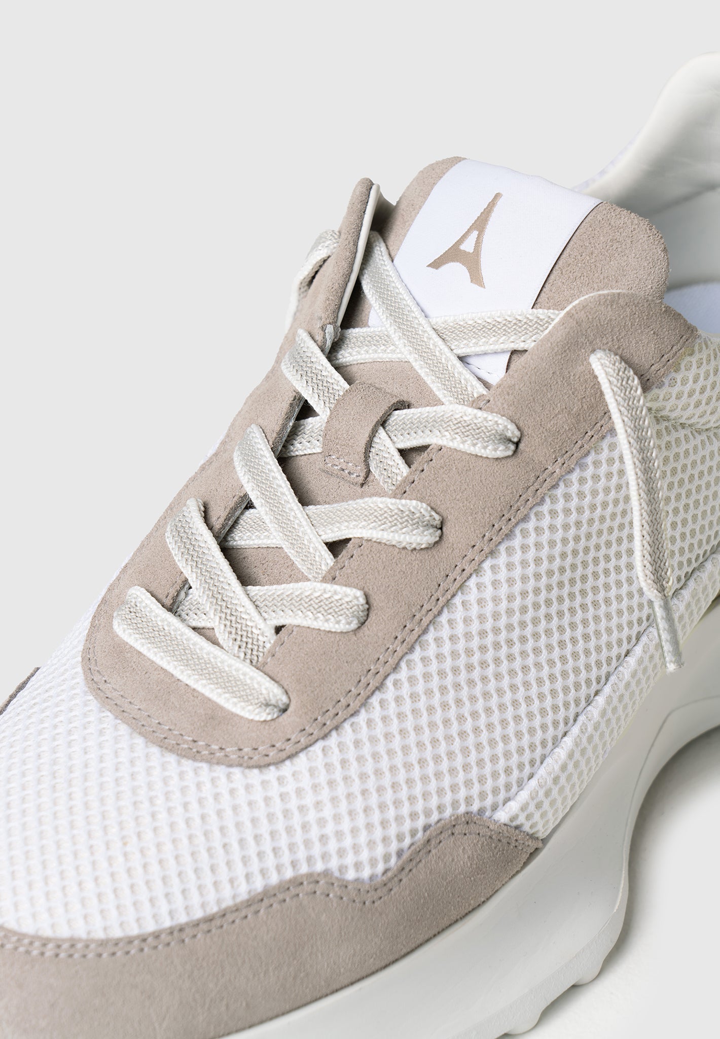 Breathable Mesh Running Shoes with Suede & Leather Details | L'Artiste