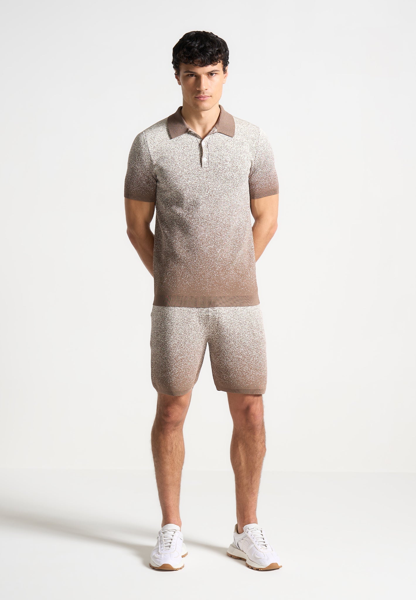 Ombré Knit Polo Shirt with Contrast Collar | Manière De Voir