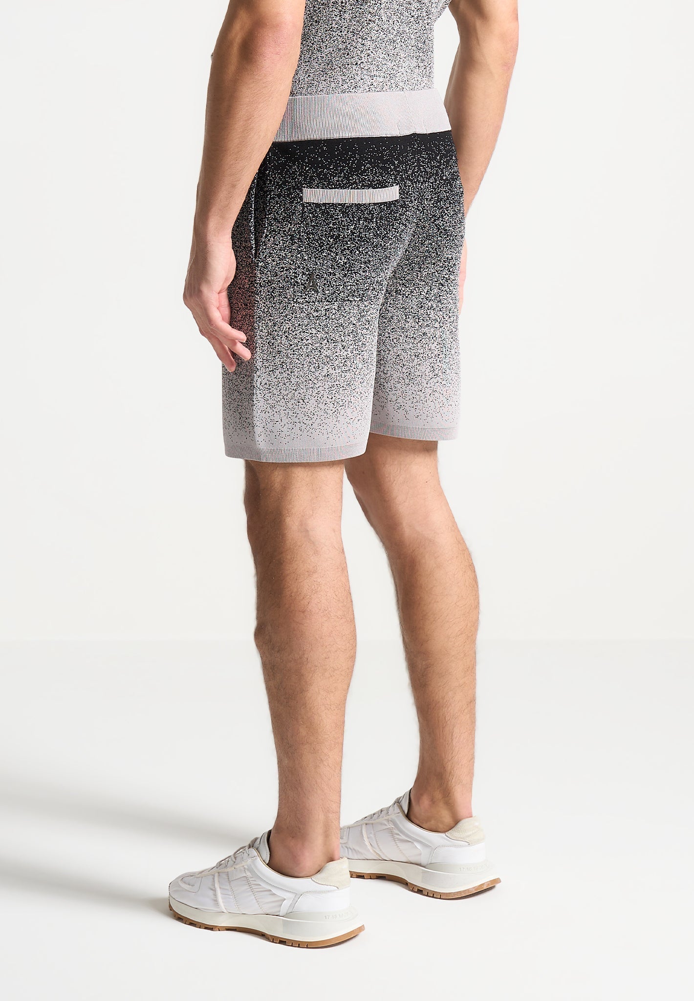 Ombré Gradient Knit Shorts with Drawstring Waistband | Manière De Voir