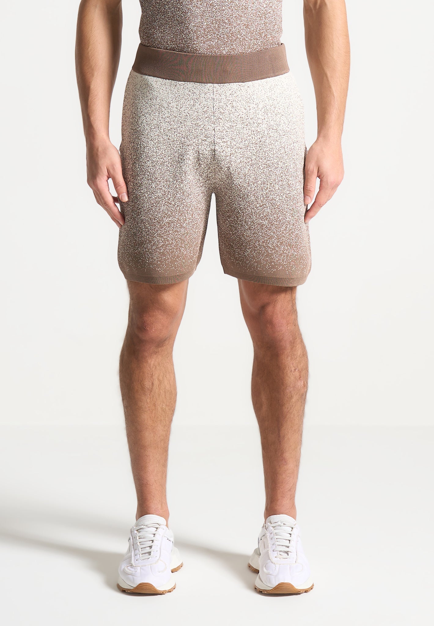 Ombré Knit Shorts with Drawstring Waistband & Gradient Effect | Manière De Voir