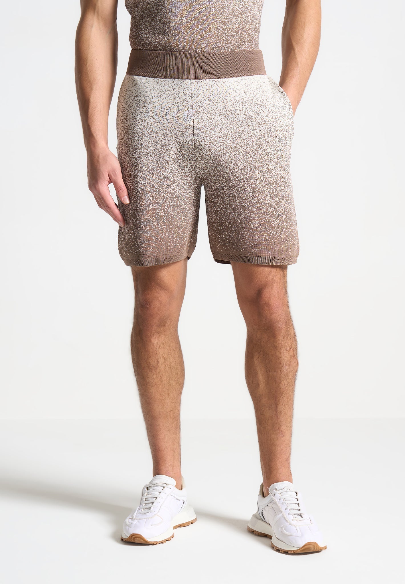 Ombré Knit Shorts with Drawstring Waistband & Gradient Effect | Manière De Voir