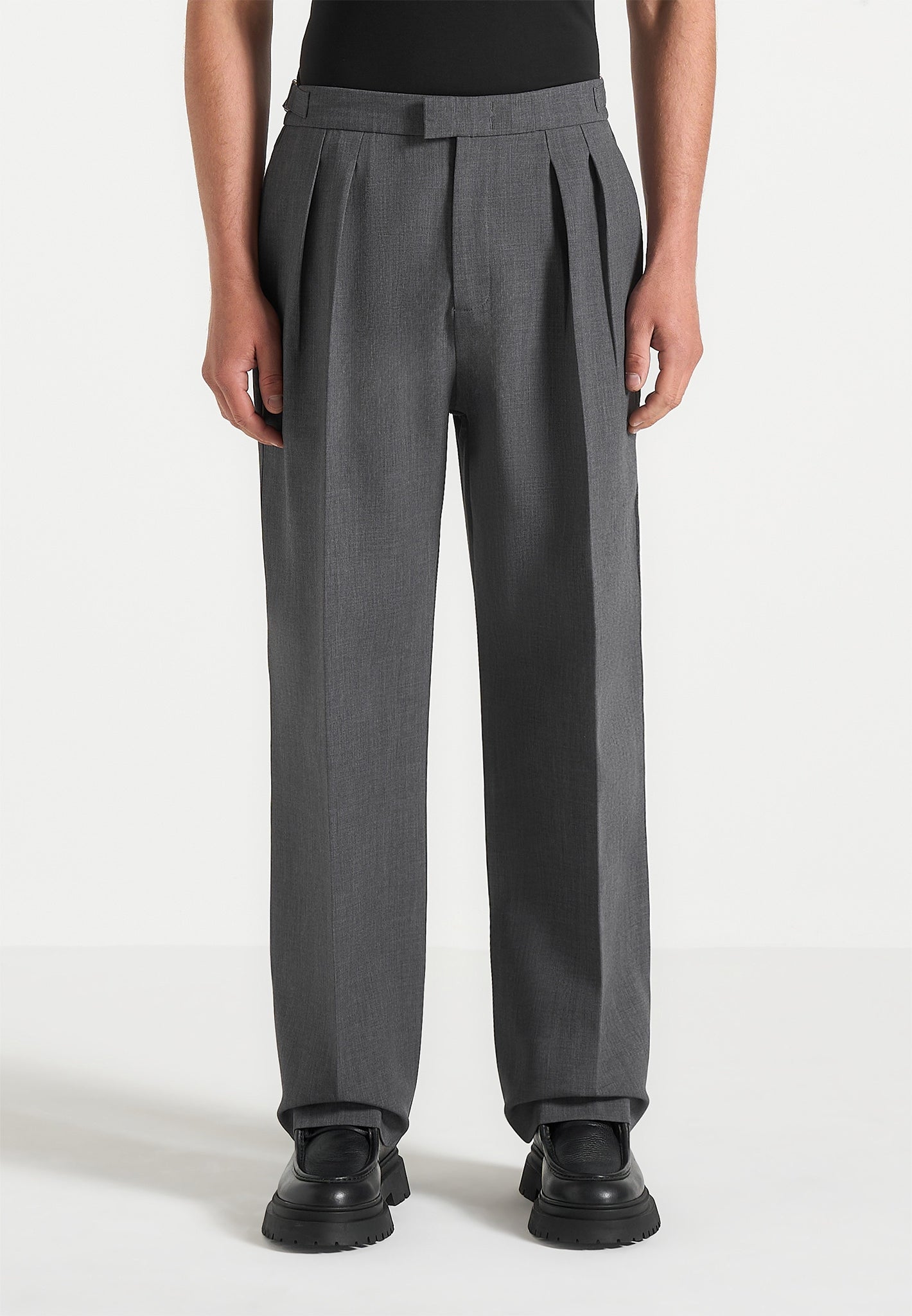 Relaxed Fit Tailored Trousers with Pleat Detail & Slip Pockets | Manière De Voir