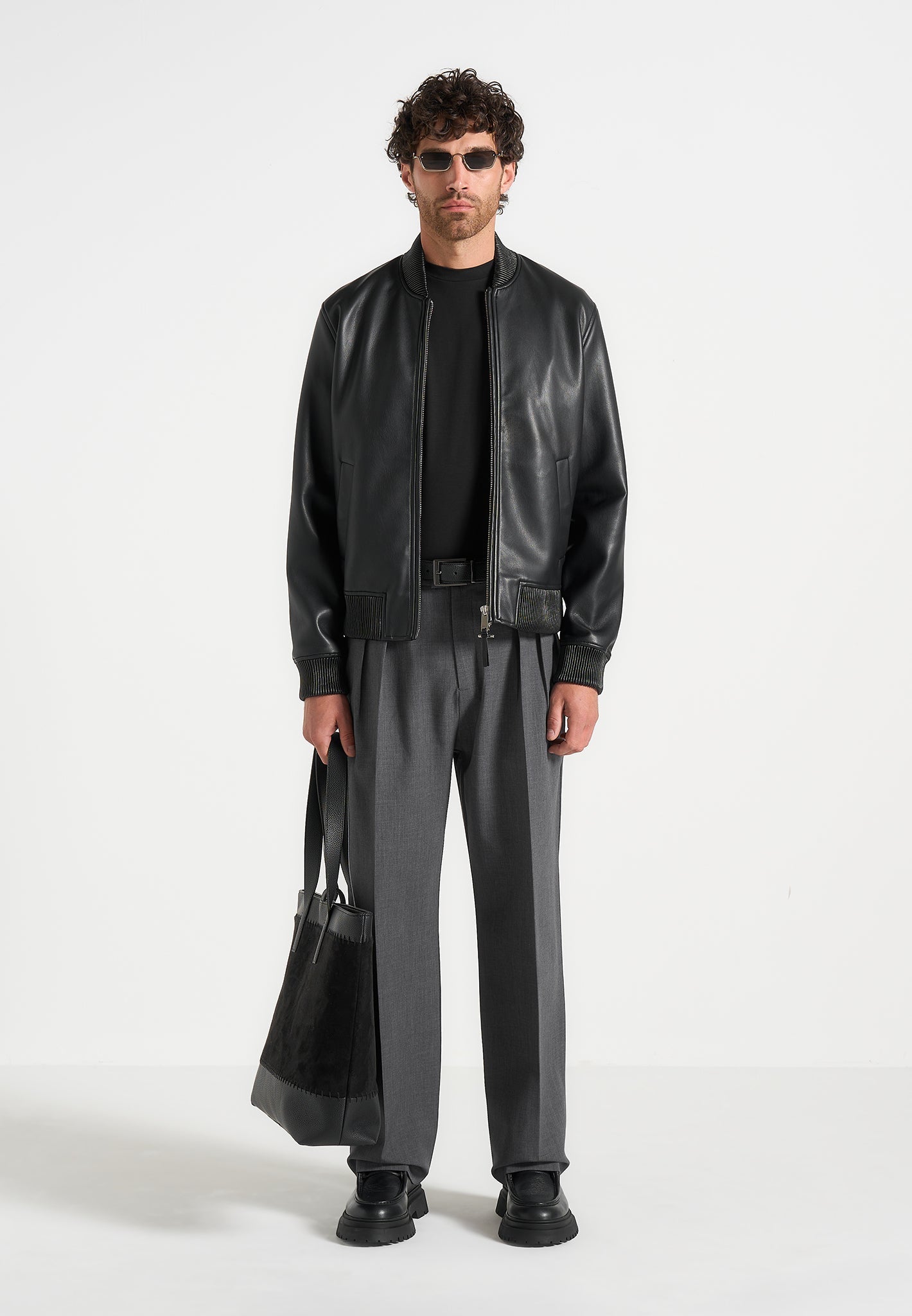 Relaxed Fit Tailored Trousers with Pleat Detail & Slip Pockets | Manière De Voir
