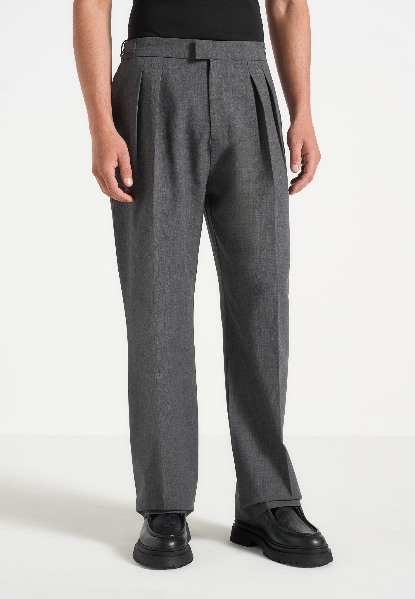 Relaxed Fit Tailored Trousers with Pleat Detail & Slip Pockets | Manière De Voir