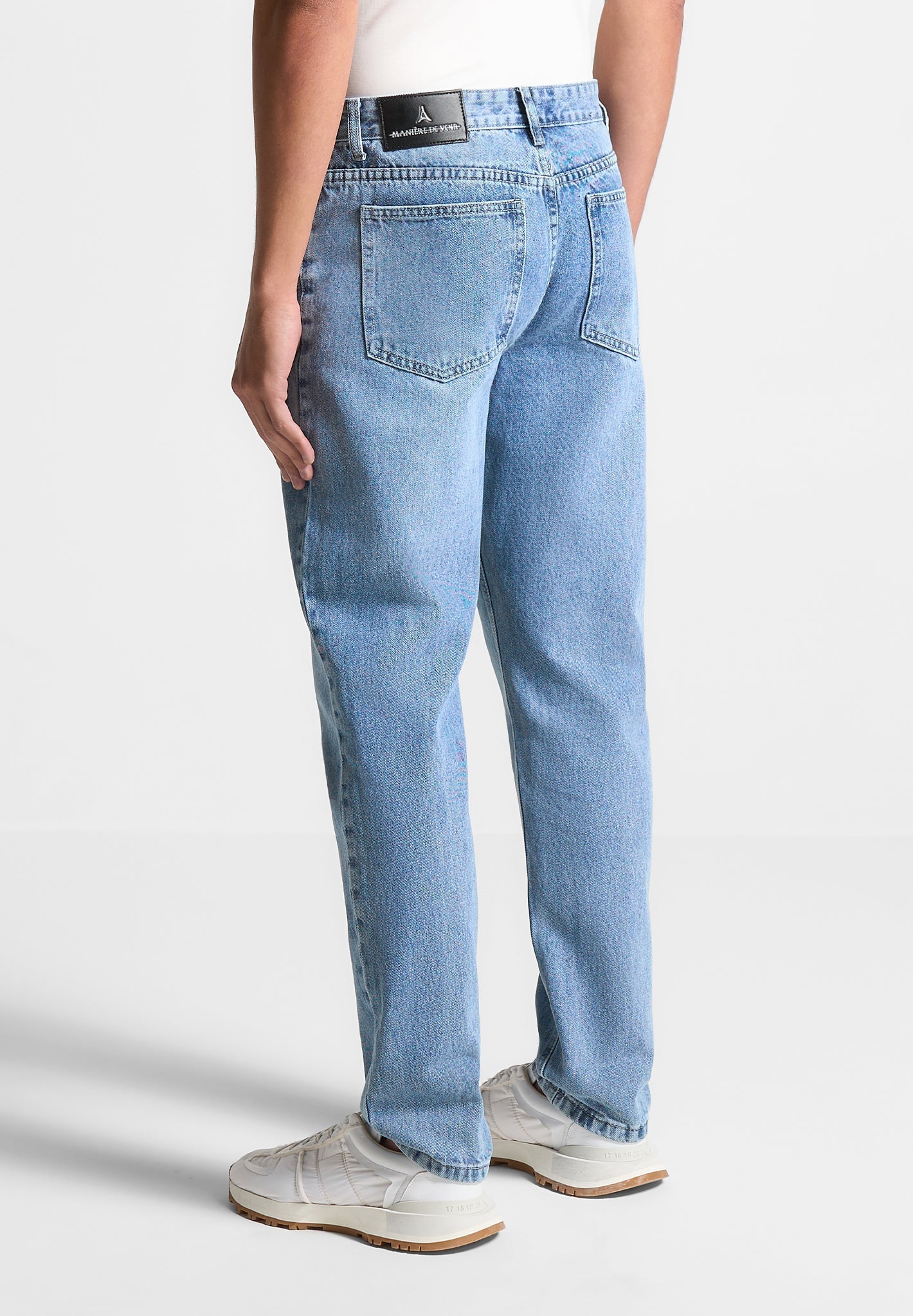 Regular Fit Mid Blue Jeans | 13oz Denim & Vegan Leather Patch | Manière De Voir