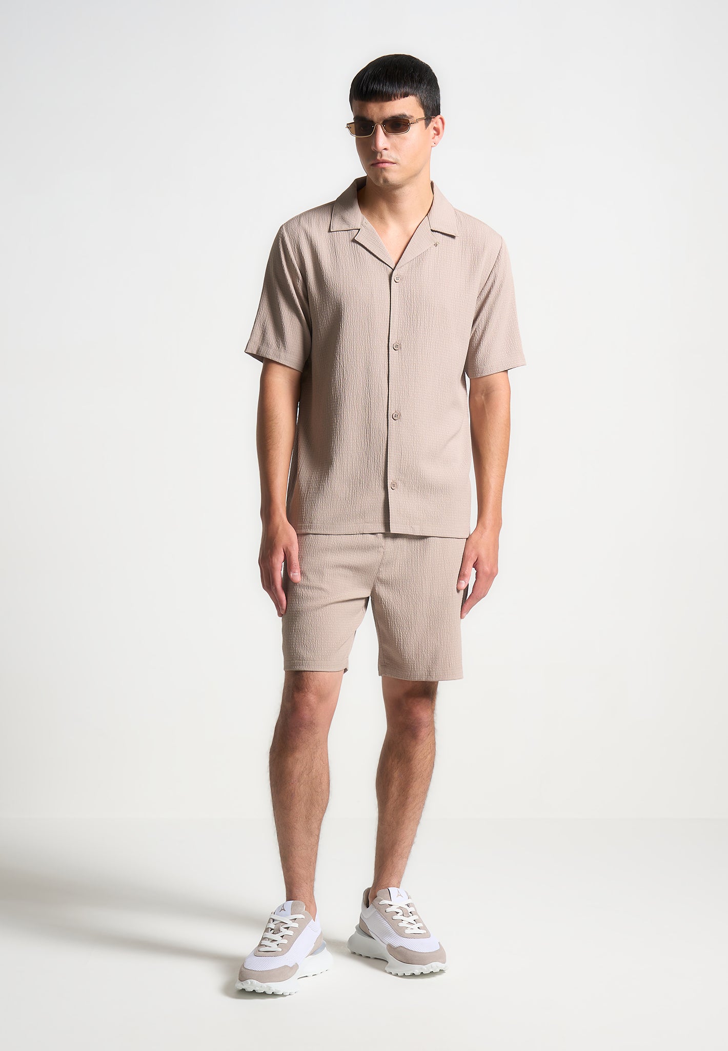 Seersucker Short Sleeve Shirt with Button Down Collar | Taupe